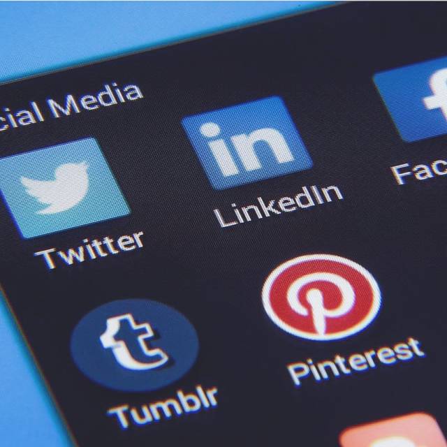 Ｑ&Ａ SNSの利用は自由に出来ますか？