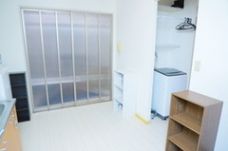 広いリビングですので、 お風呂上りに柔軟してる子が以前いましたＷ