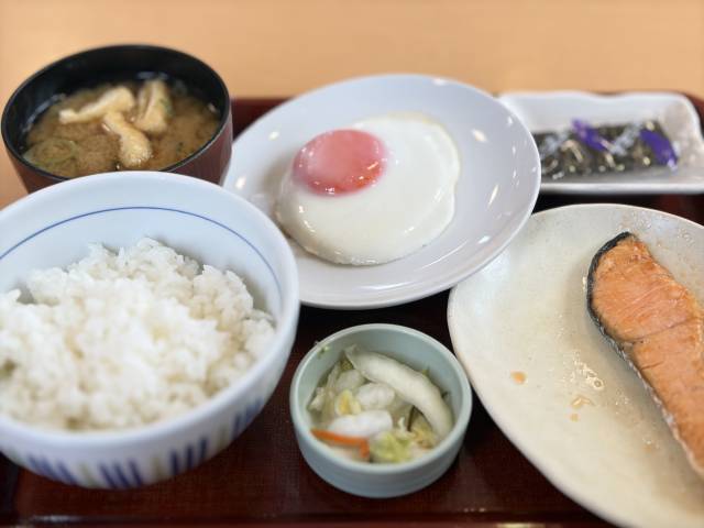 今日の昼飯ですよー