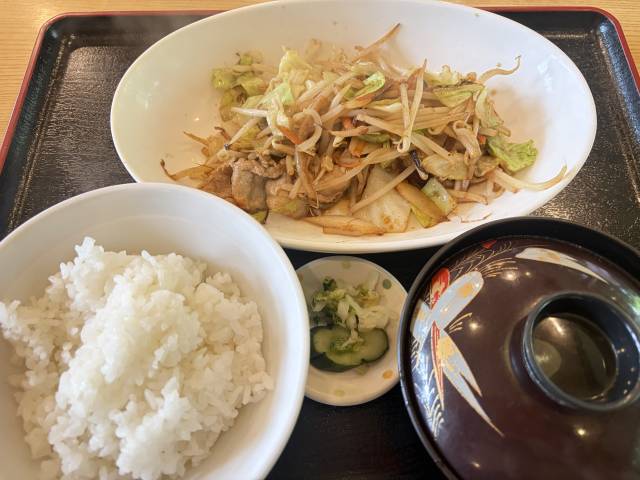 今日の昼飯ですよー
