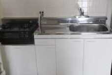 最低限の家電完備！バック一つでお越しいただいても大丈夫！